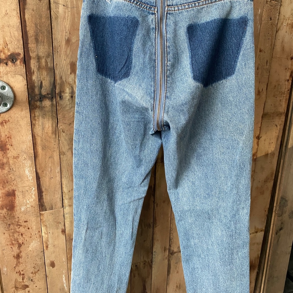 Jeans - Picture 2 of 3